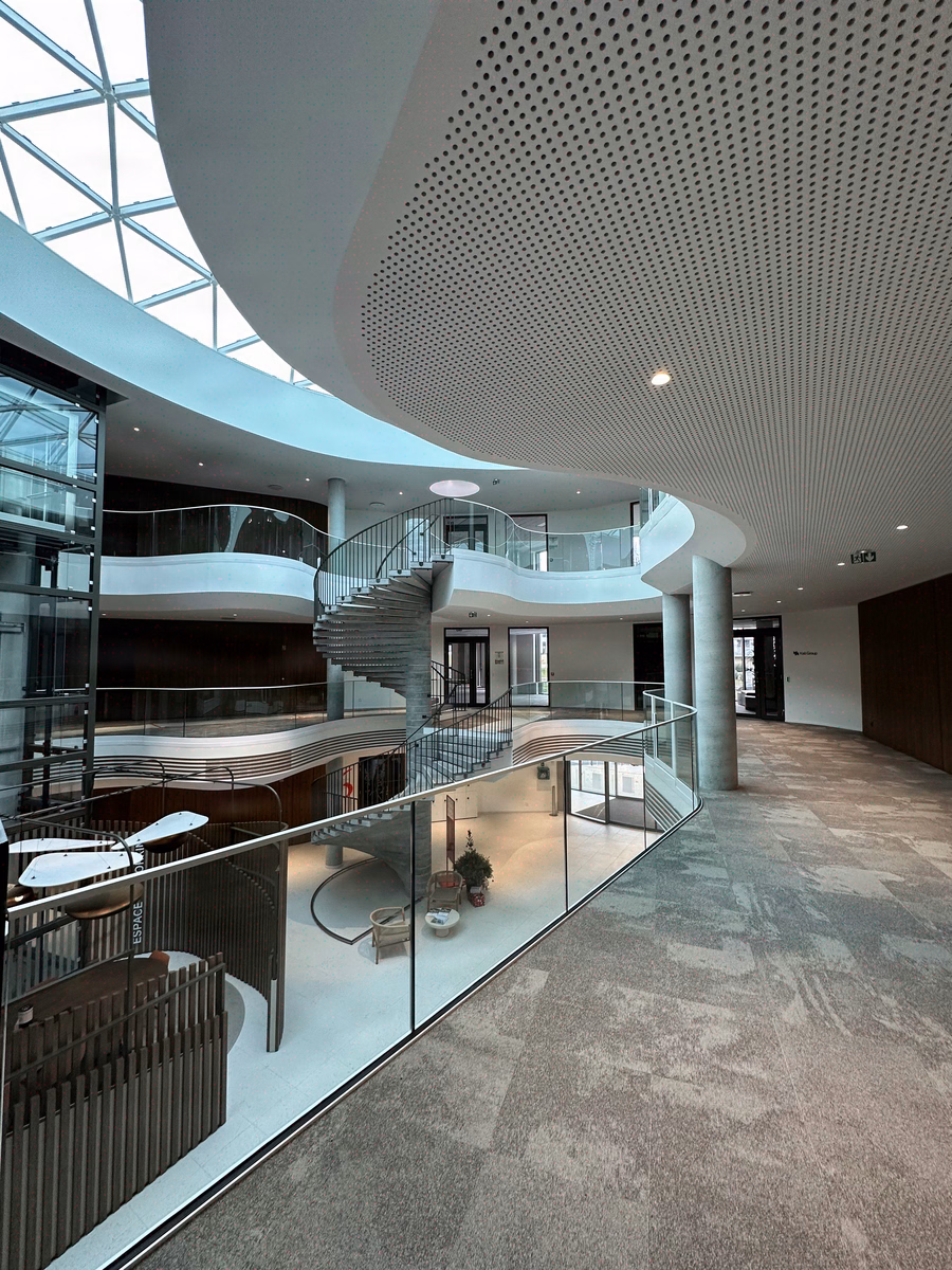 Balustrades et mains courantes: conformité ERP et tertiaire