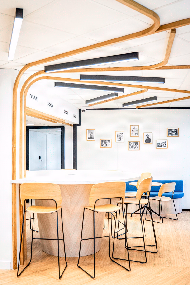 cafeteria - Ancestry - Paris - 2025