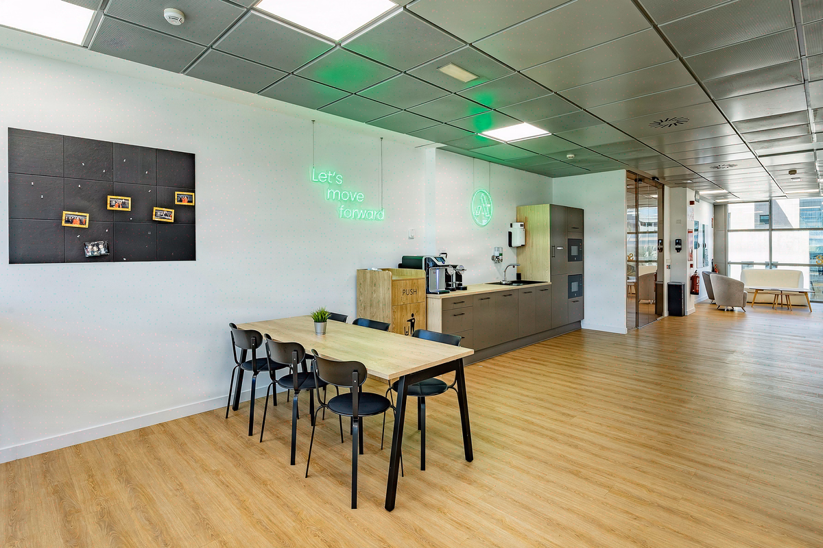 cafeteria - Astek Madrid - France - 2026
