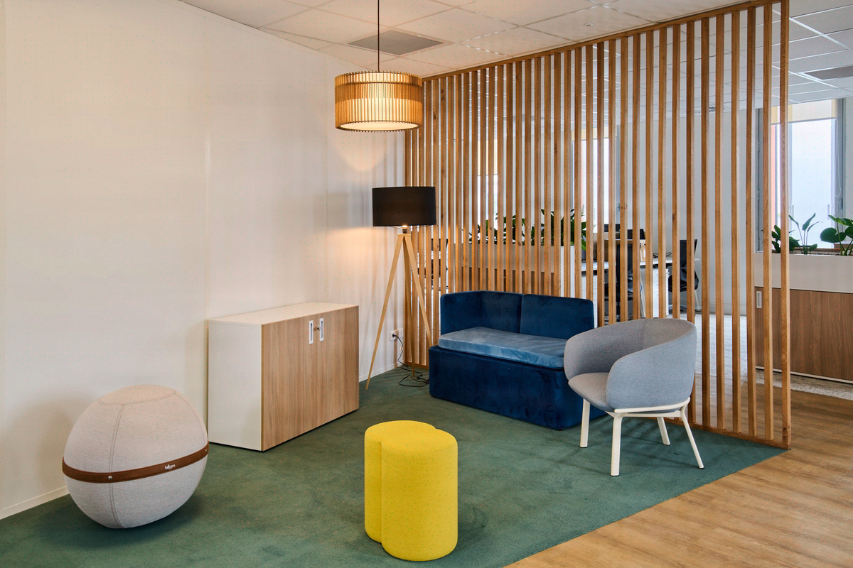 Fabrics and textiles for professional office furniture