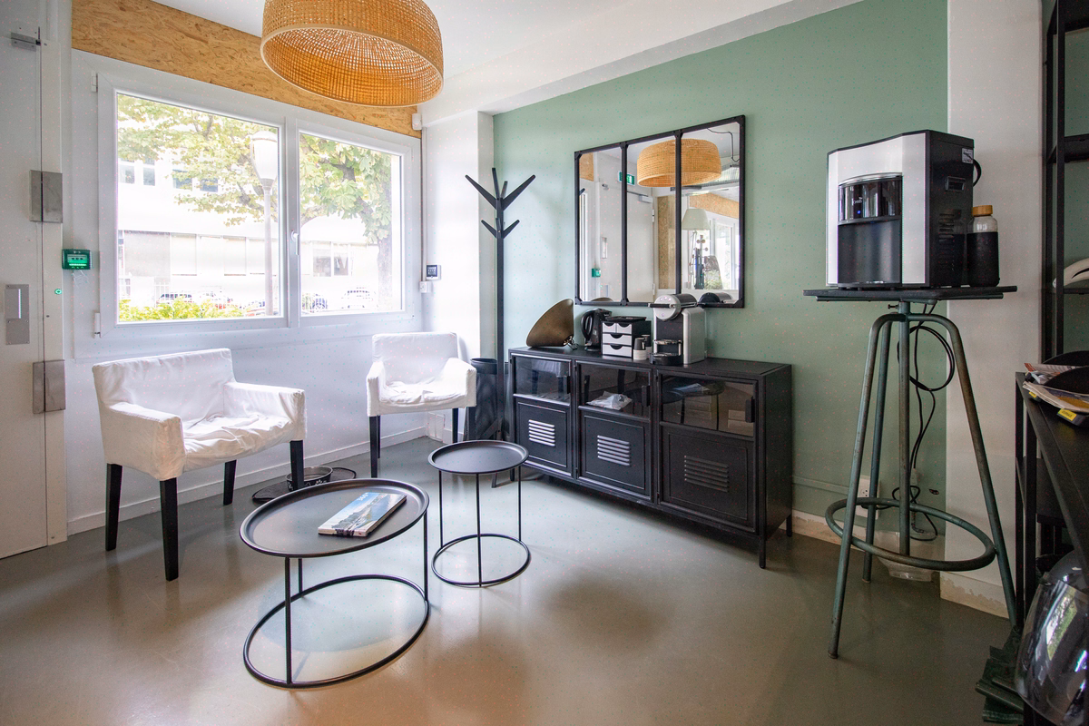 Livré en 3 mois, 95% de mobilier réemployable, 90% recyclable