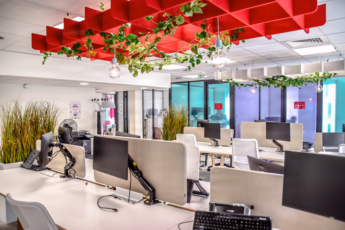Délai tenu en huit semaines, 95% de mobilier réemployable, plateau reconfigurable sans gros œuvre