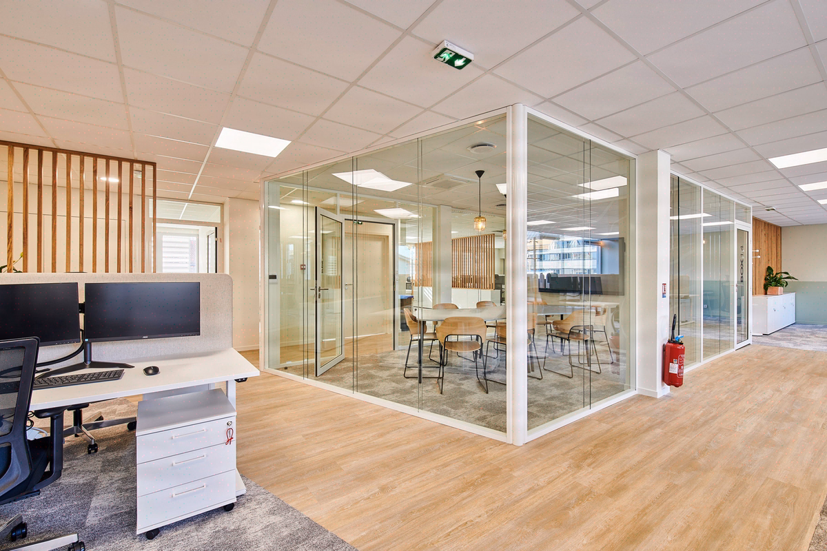 Sécurité incendie bureaux: mise aux normes et travaux clés en main