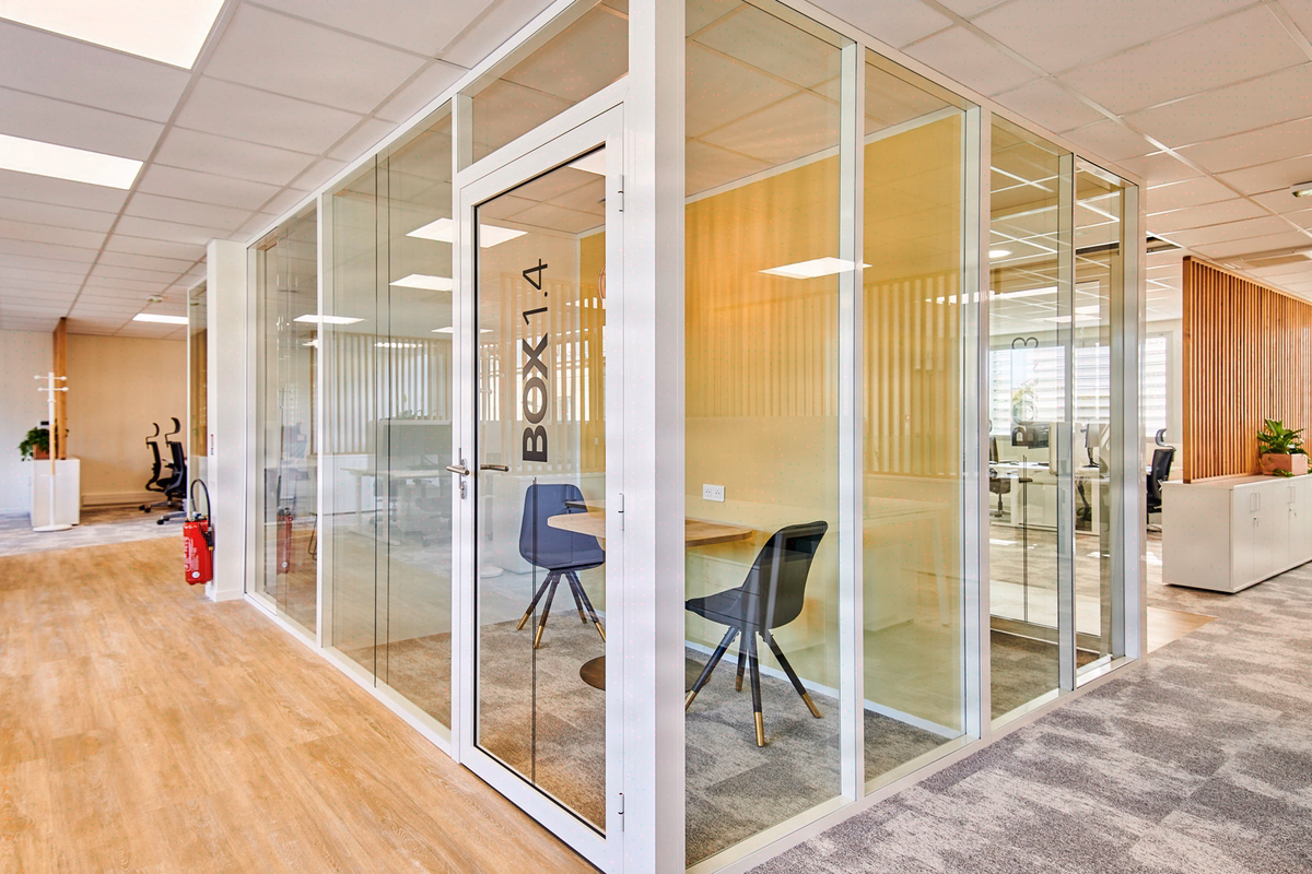 Aménagement d’agence marketing & communication: créer un design office qui vend votre savoir-faire