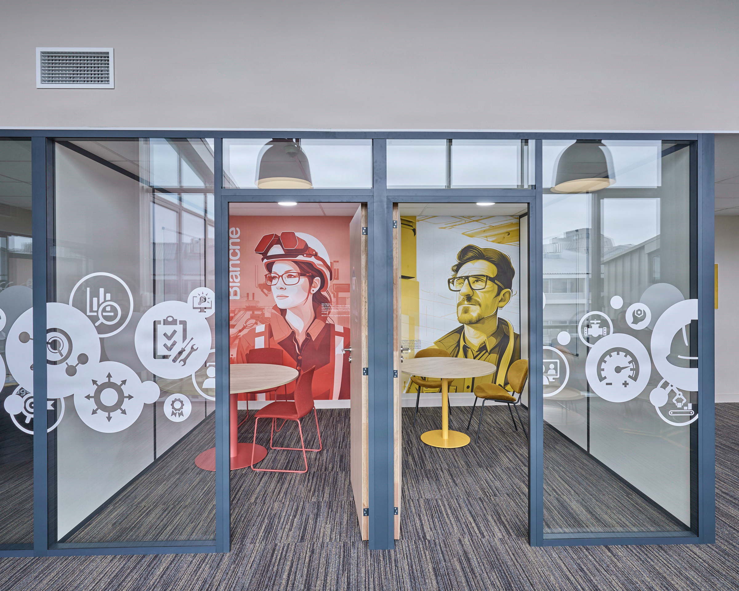Phoneboxes graphiques AGAP2 Bordeaux design industriel