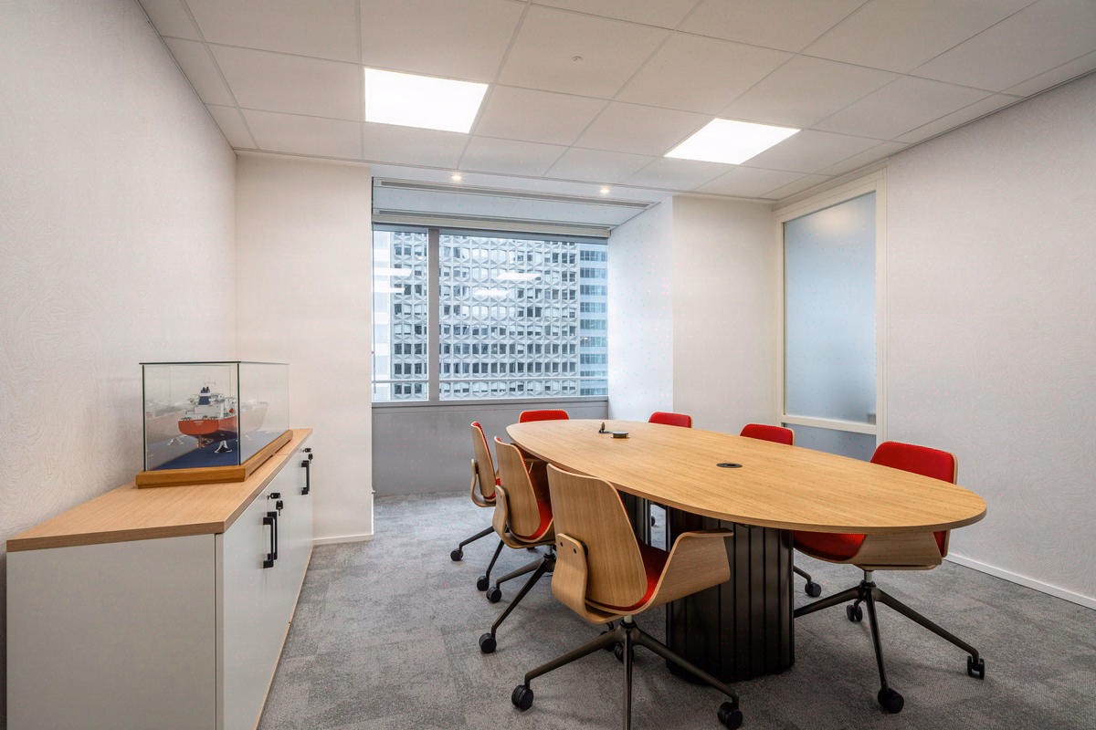 Aménagement de bureaux Défense: souveraineté, sécurité et valorisation d’actif