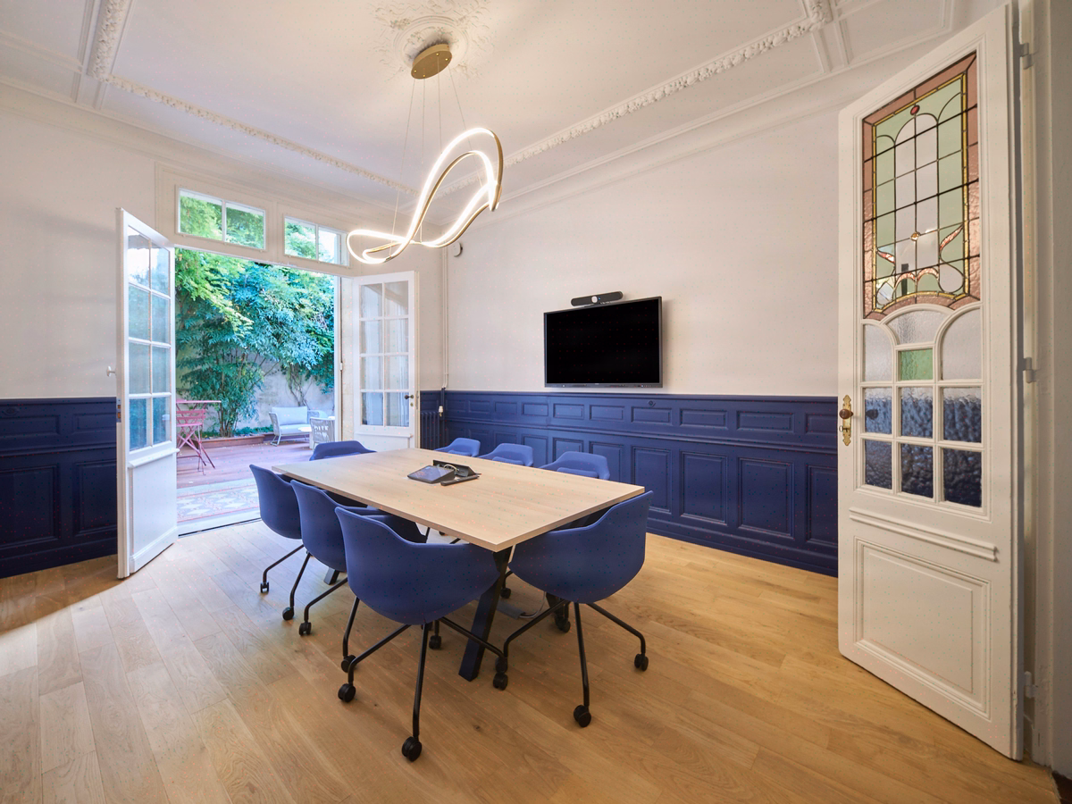 salle-reunion - H Family Office - Bordeaux - 2025