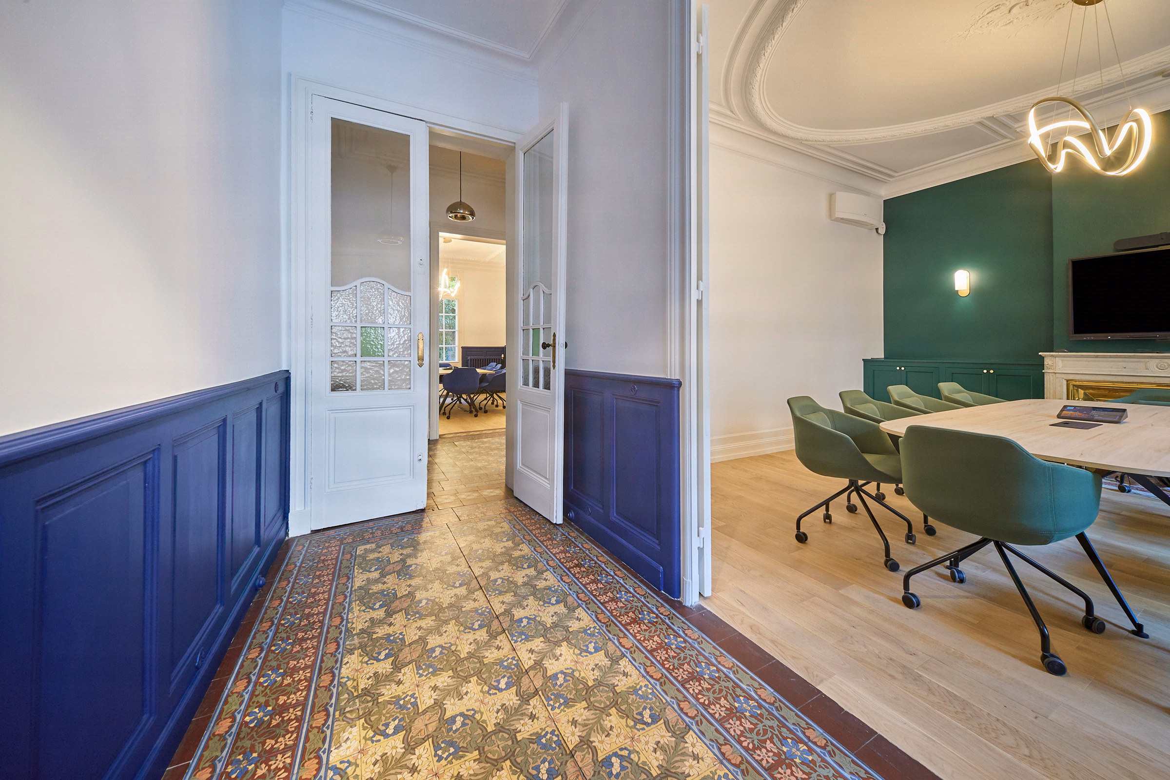 salle-reunion - H Family Office - Bordeaux - 2025