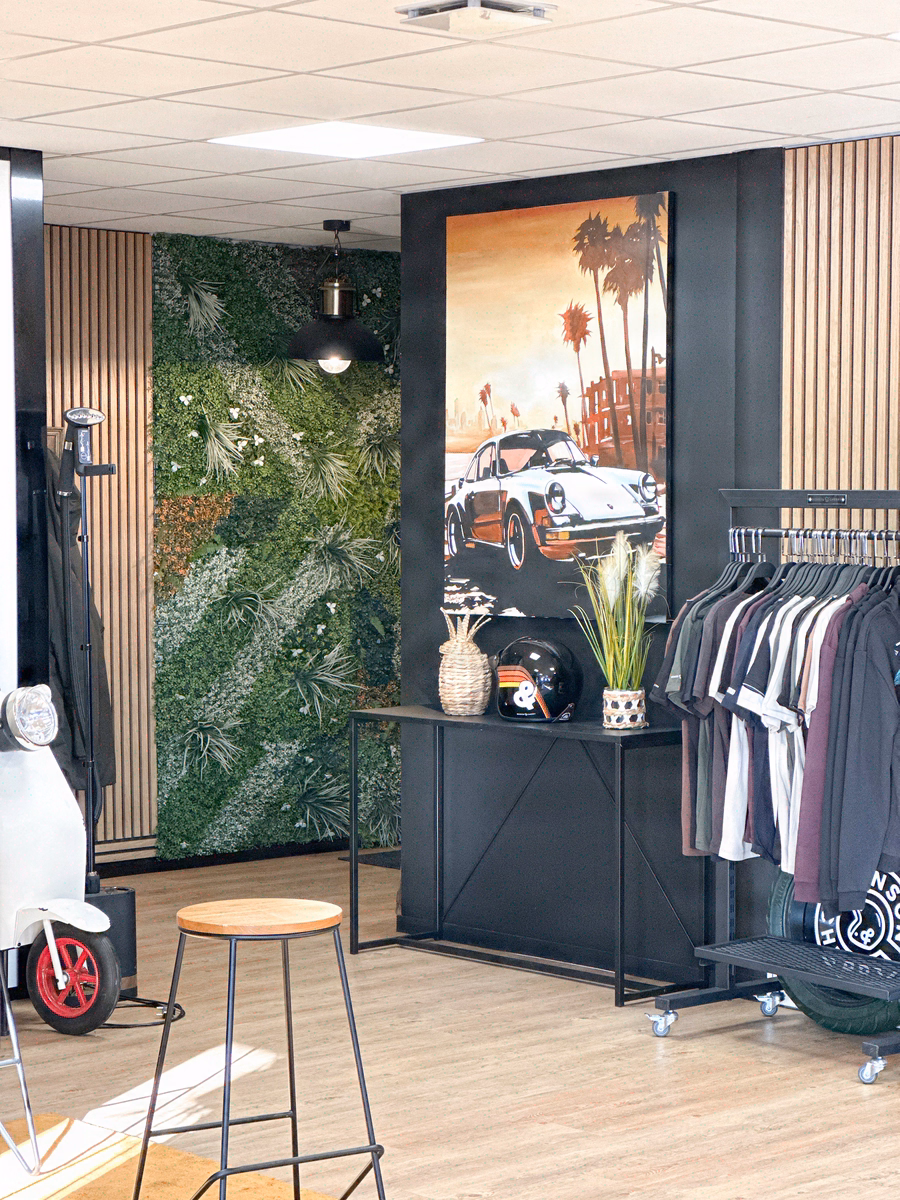 380 m² showroom-ready sous enveloppe contrainte